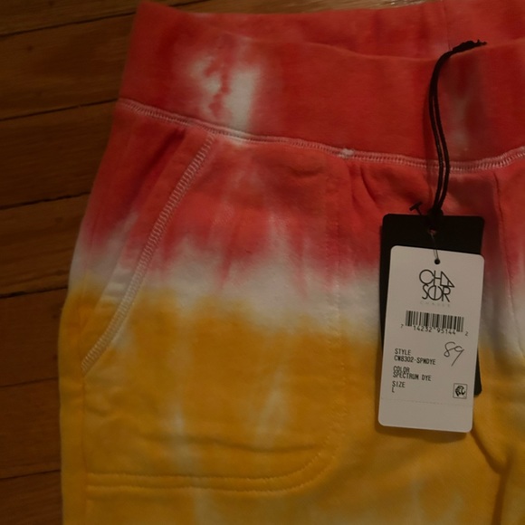 Brand new cropped sweatpants - Picture 2 of 2